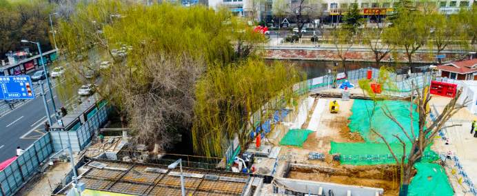 济南趵突泉公园与泉城广场之间建地下通道