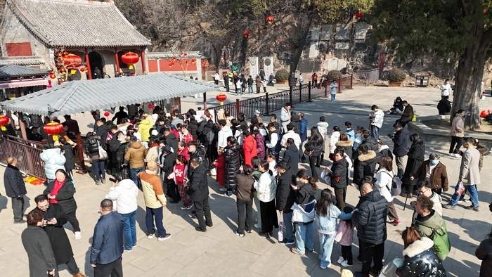 大年初一灵岩寺人气爆棚！单日迎客超1.8万人次