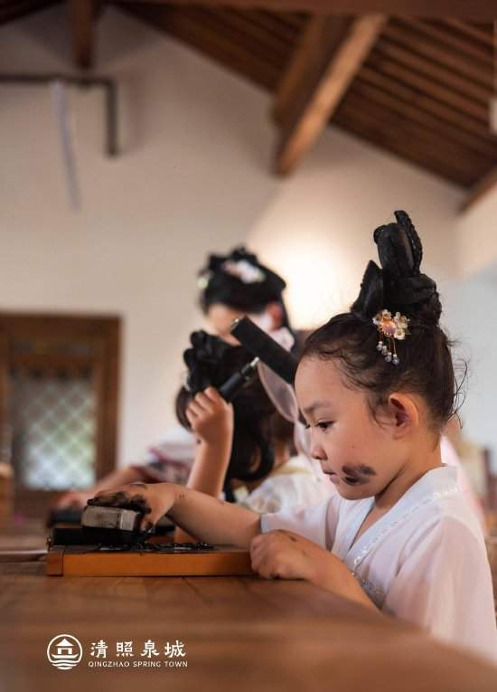 花火映泉·音律漫城——在清照泉城共赴藕花深处的夏天