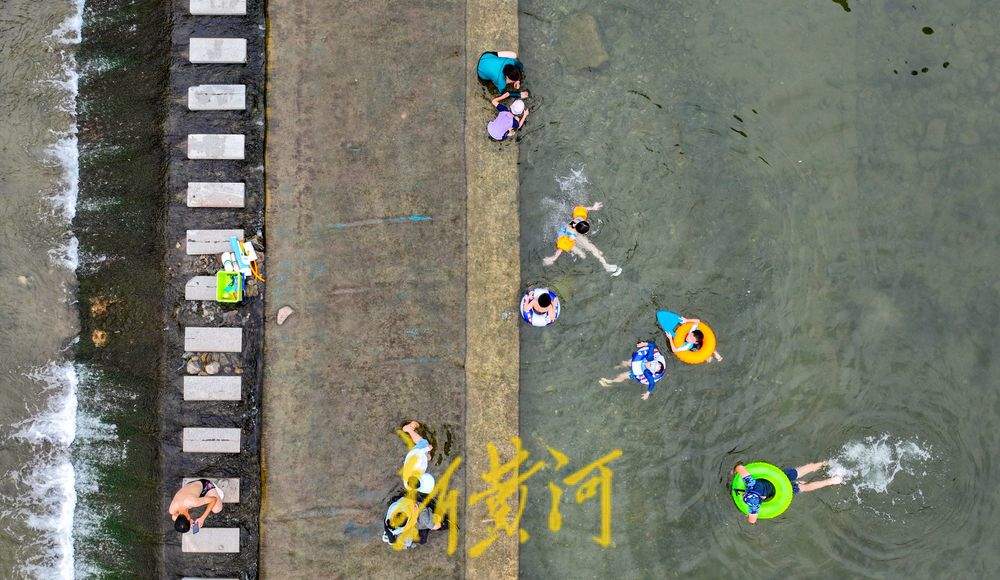 桑拿天开启，泉城市民进山亲水纳凉