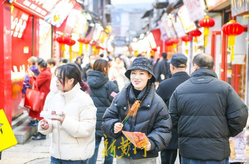 “泉”在济南过大年|网红芙蓉街升腾人间烟火气,春节期间部分业户不打烊