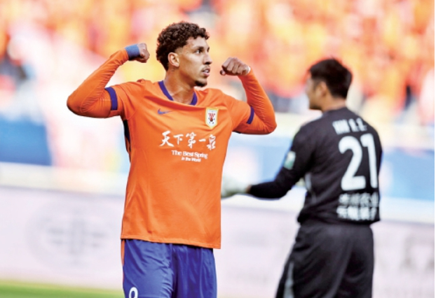 中国足协裁判评议认定京鲁大战泰山队获利 克雷桑当选第二轮最佳球员