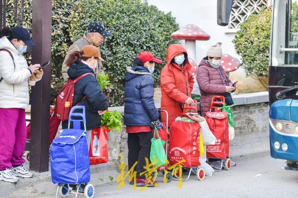 “泉”在济南过大年｜乘公交赶大集！济南近郊公交车变身“赶集专线”