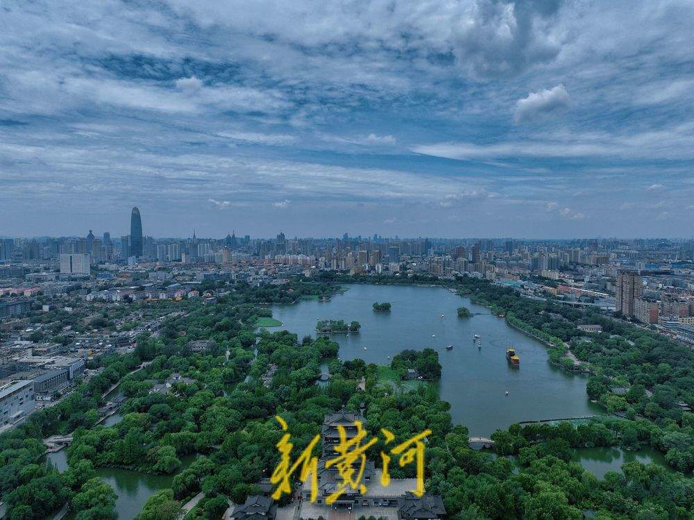 雨后泉城颜值高 蓝天白云治愈感满满