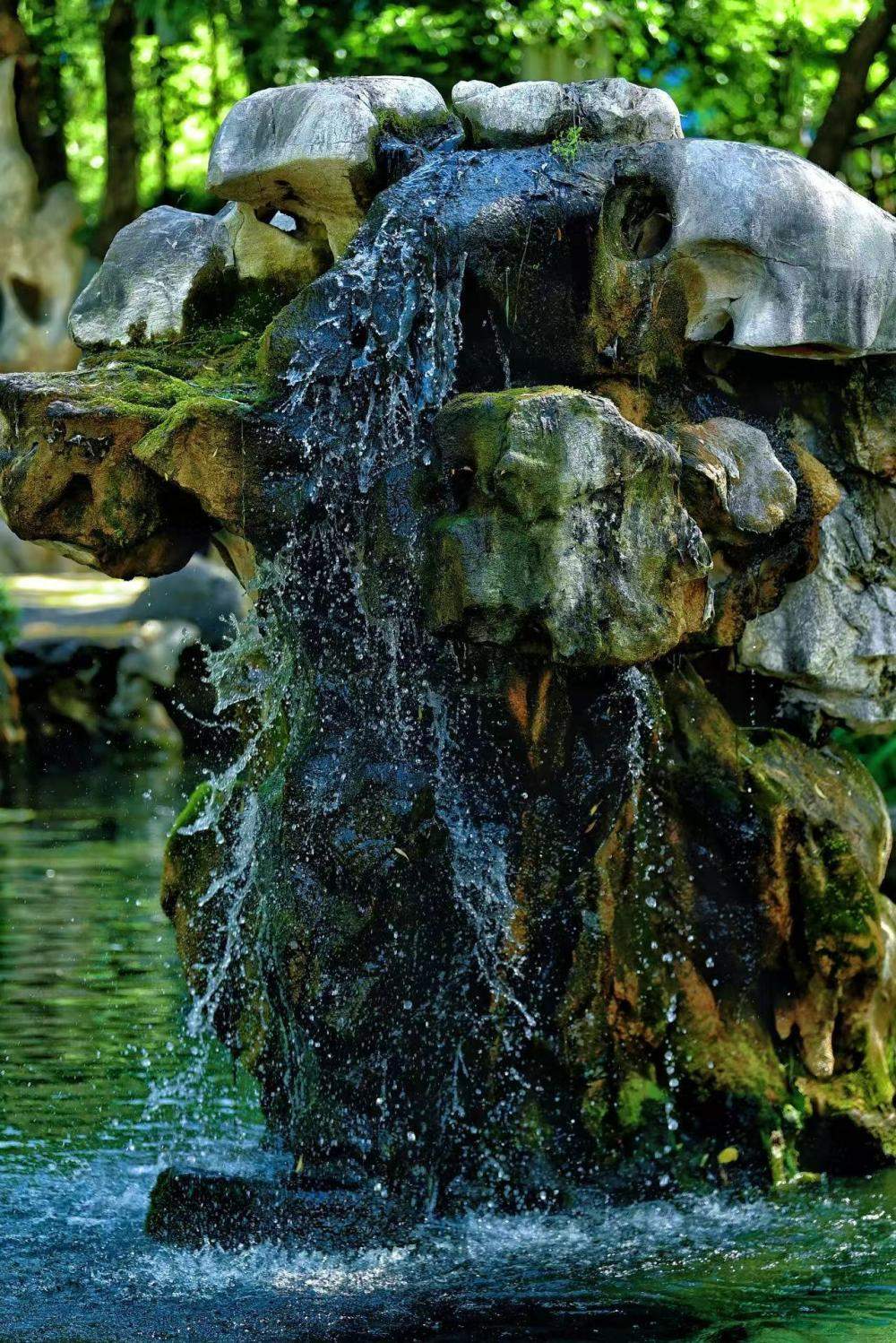“月牙飞瀑”持续在线249天！打破2004年首次被系统观测记录以来的最长时间纪录