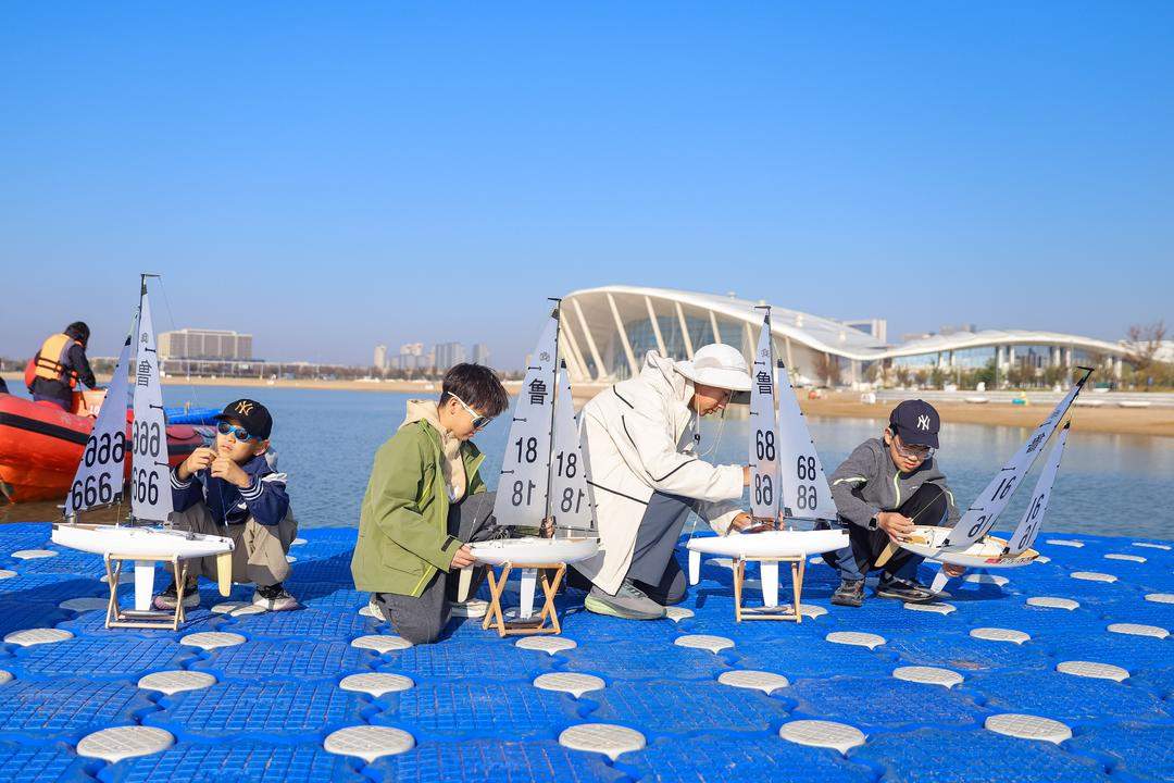 300余名青少年同台竞技!这场机器人大赛燃动上合