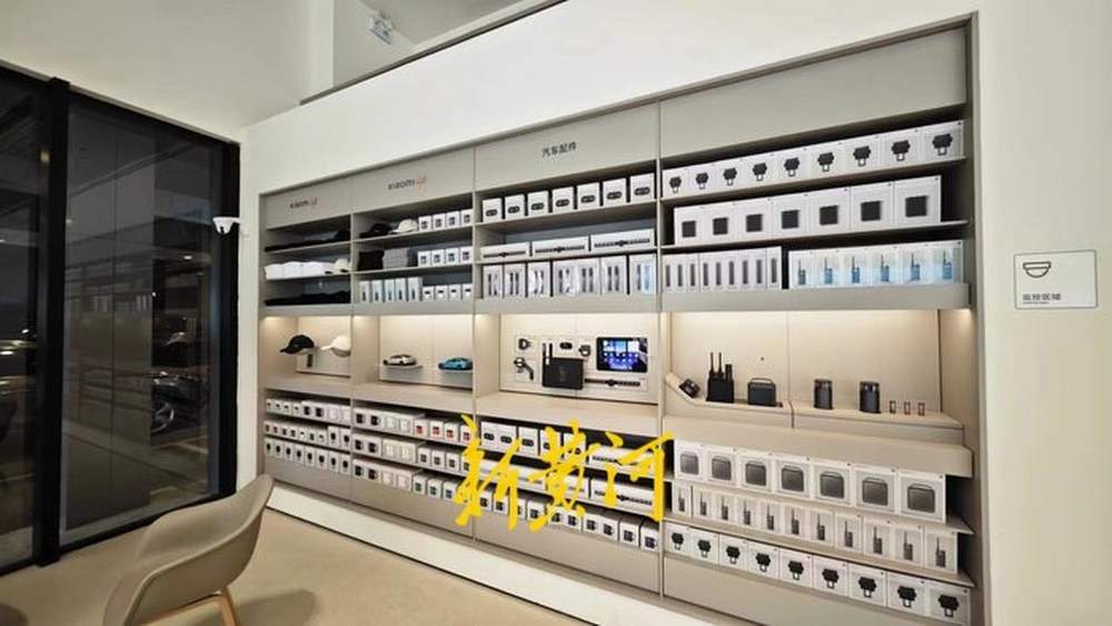 小米汽车体验店入驻济南,记者探访:可试驾,购车预订已排到年底