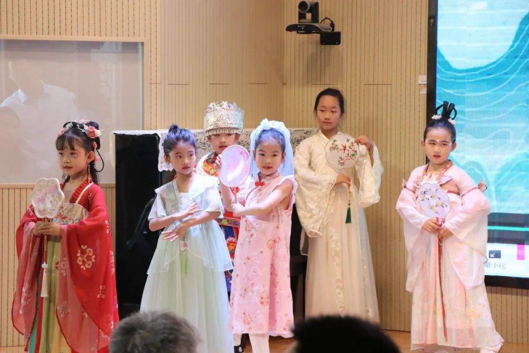 【三引导行动】济南高新区东城逸家小学“逸家好家风八大行动”成果展示 暨家风教育研讨会