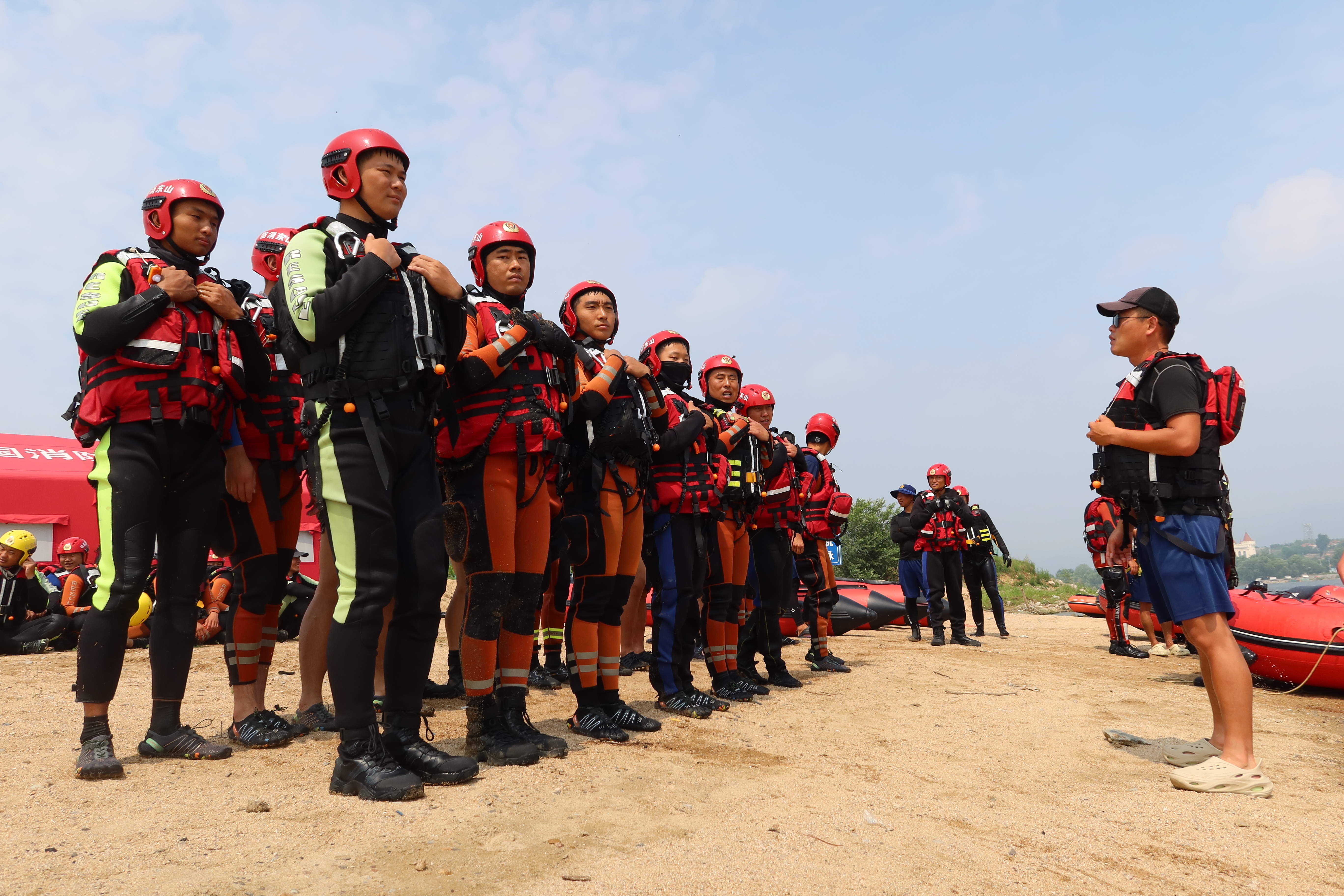 融媒·画像丨驭艇驾舟，搏浪前行——“水上蛟龙”集训营