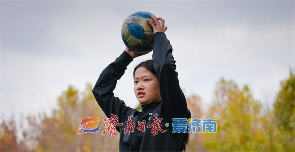 飒爽英姿！山东女子学院女足队屡获佳绩