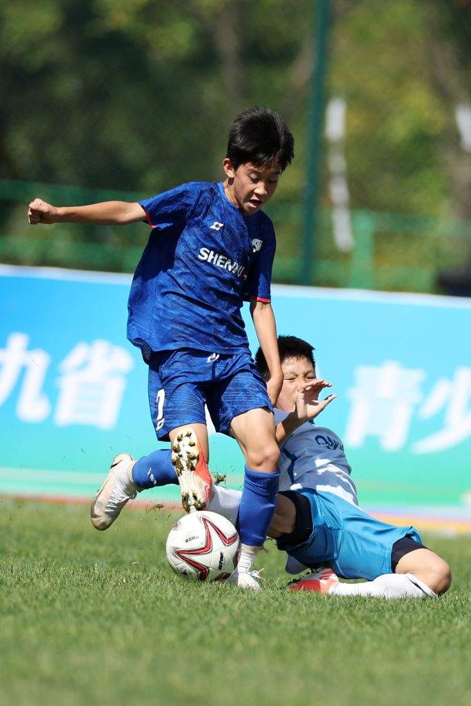 从“单项选择”到“两翼齐飞”——体教融合赋能青少年足球学训并重