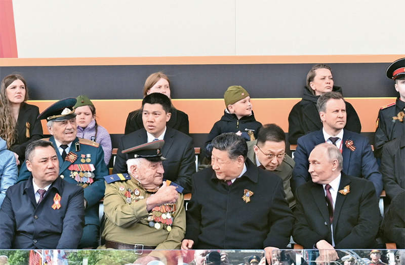 弘扬伟大抗战精神,向着中华民族伟大复兴的光辉彼岸奋勇前进