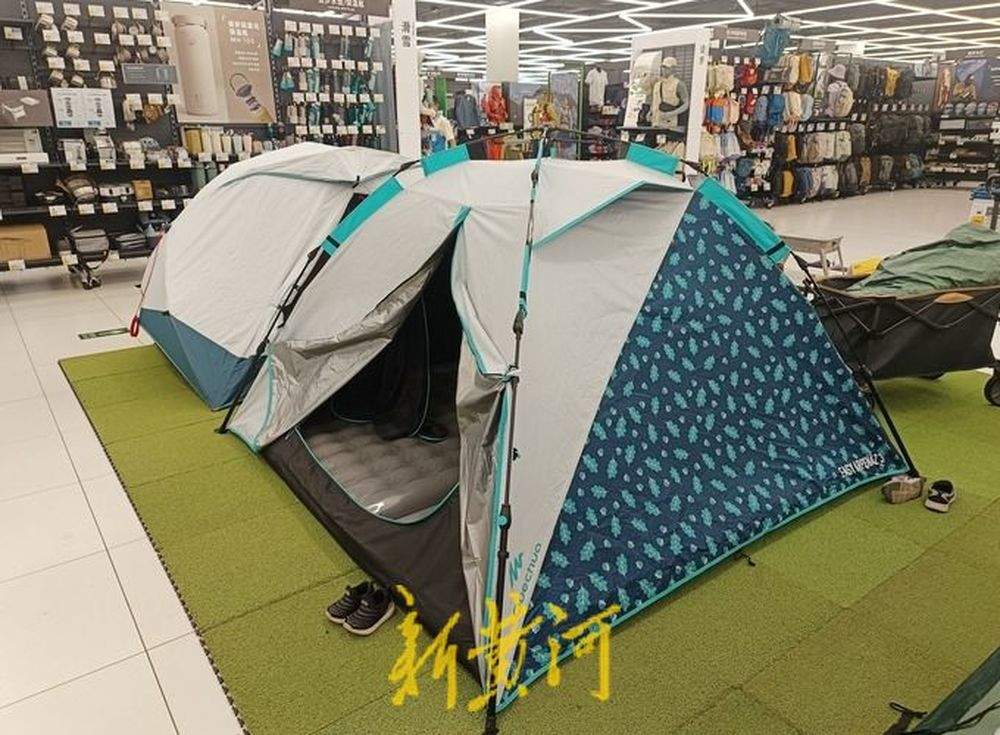 门店客流相比去年增长一倍 春风吹“热”运动装备消费