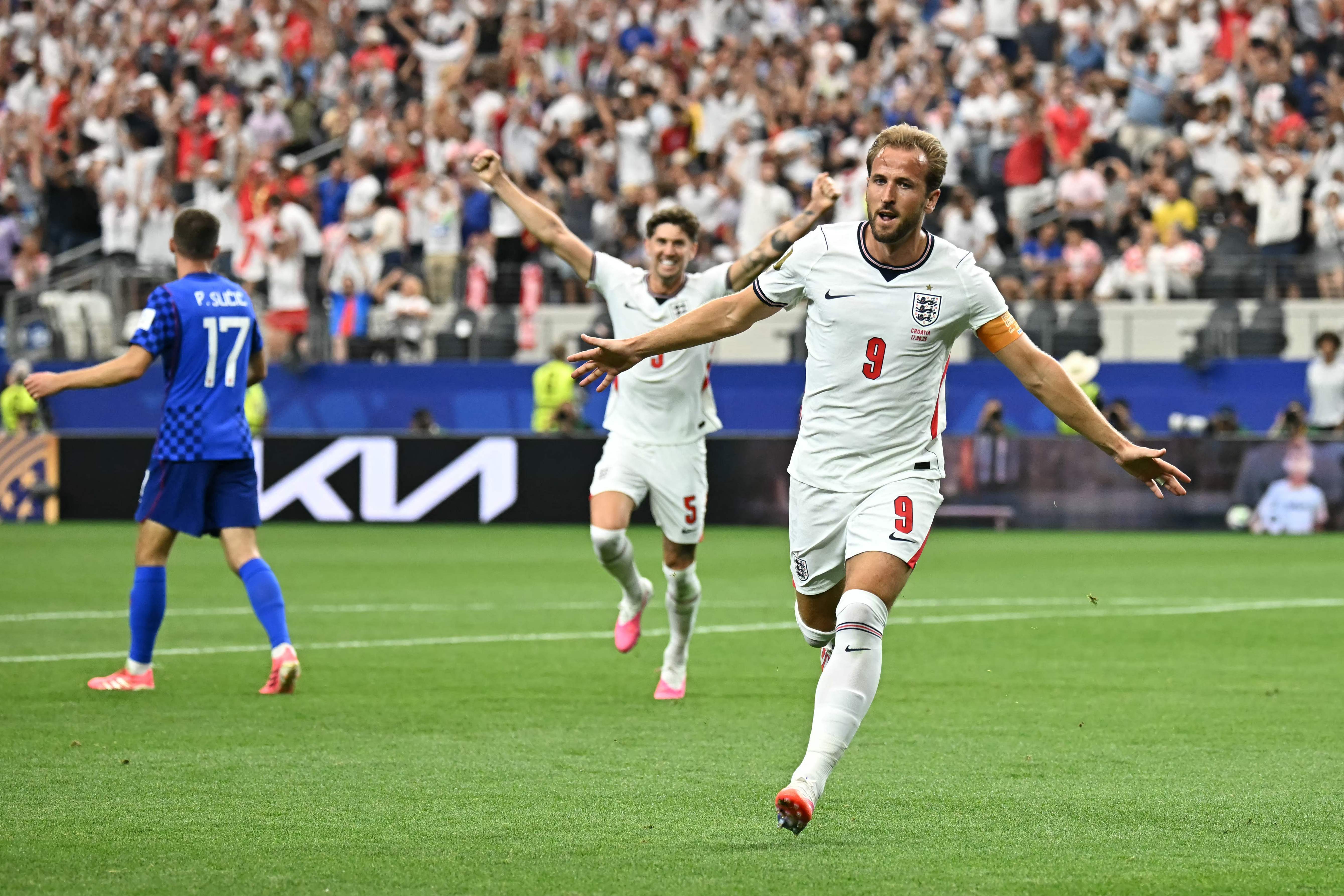 世界杯早知道丨进球盛宴 凯恩双响！英格兰4-2战胜克罗地亚取开门红
