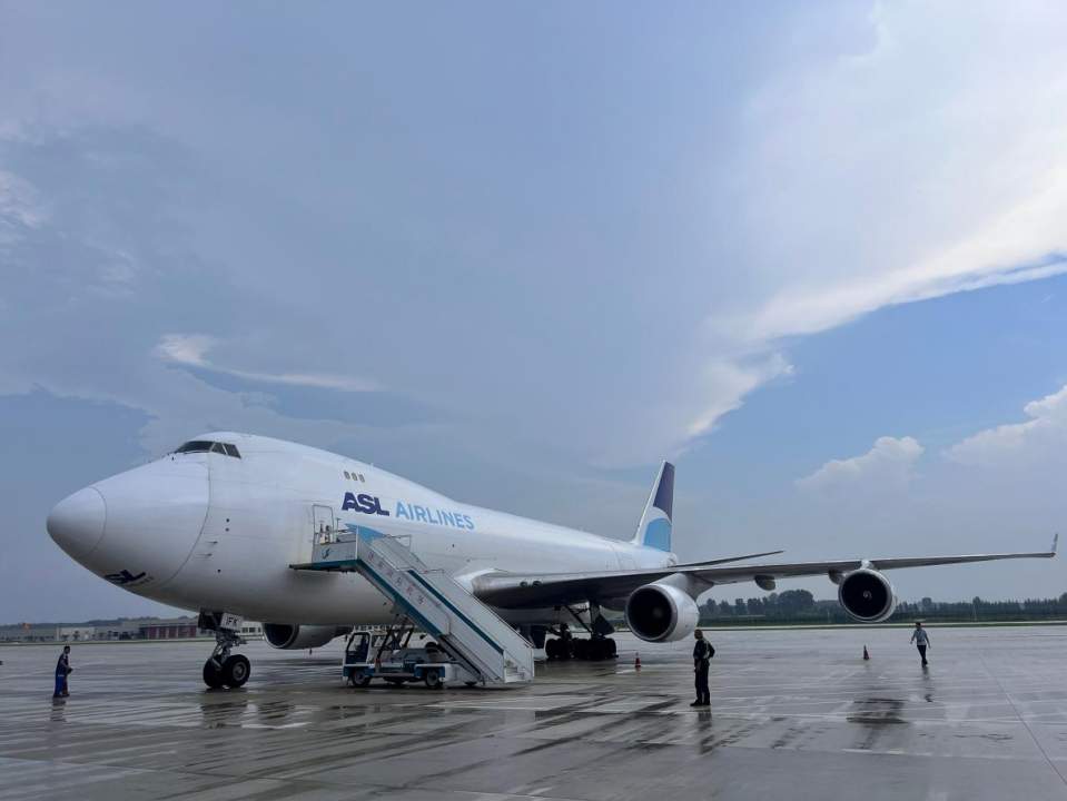 22吨挪威三文鱼“打飞的”抵达济南！快捷“空中通道”让世界美味零时差