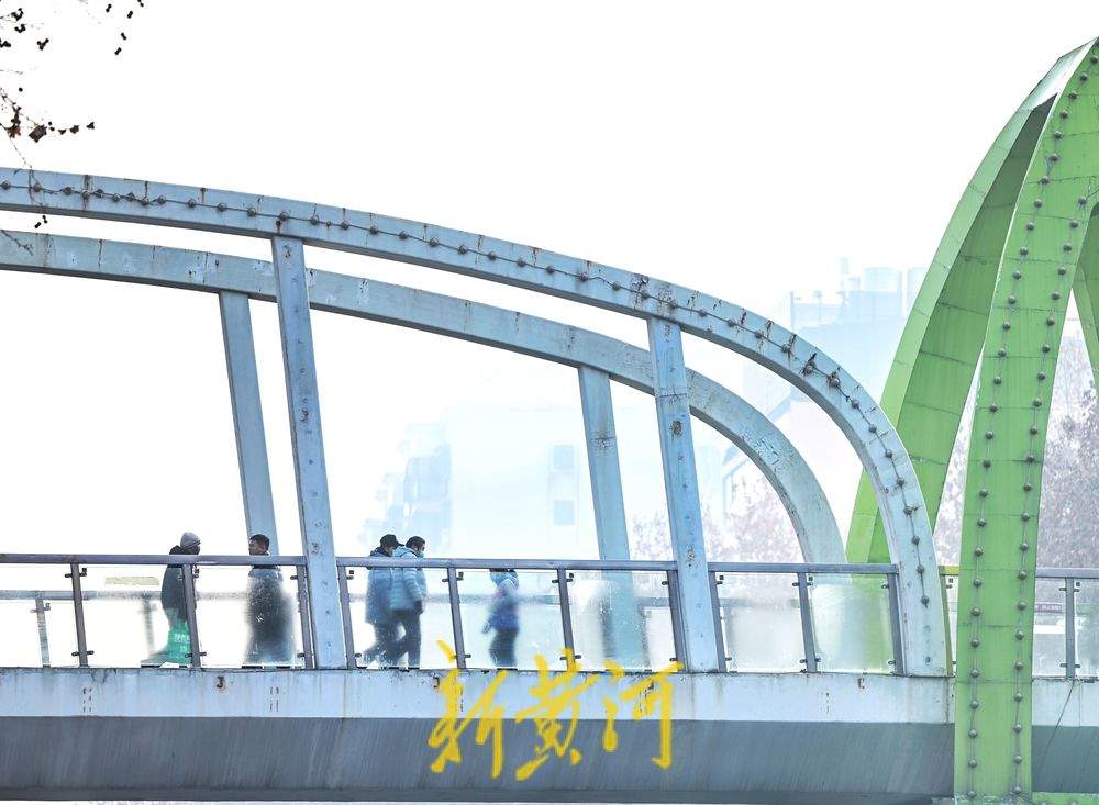 “小寒时处二三九”，寒冷也挡不住老人们健身的热情