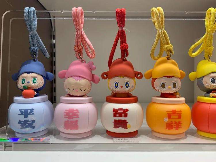 泡泡玛特盲盒有错别字？客服：故意为之