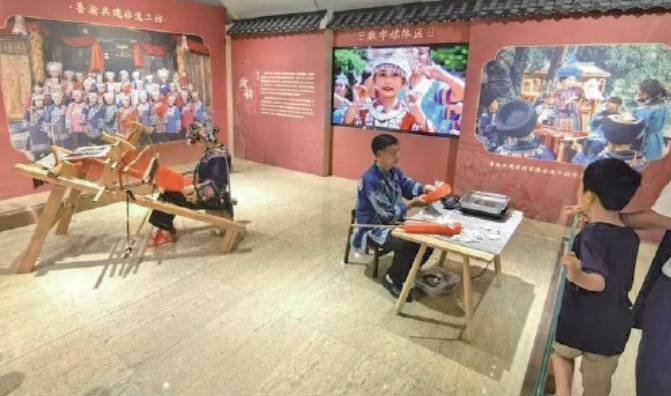 重庆非遗展示馆亮相省博