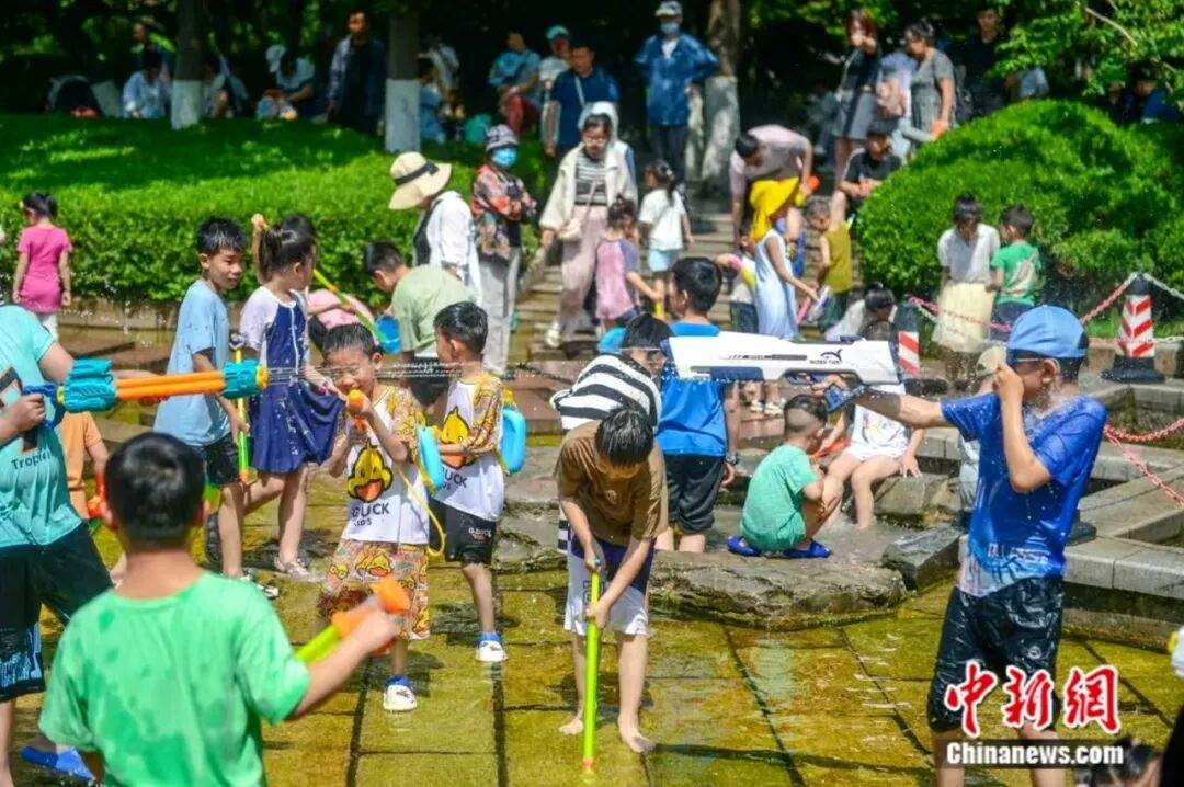 人这一辈子，一定要去济南赏一次泉！