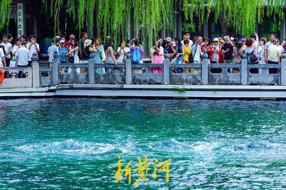 毕业季遇上暑期游 泉城济南旅游市场持续火热