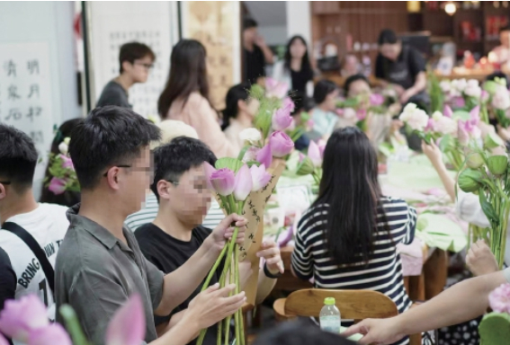 济南第38届荷花艺术节 争渡，争渡，惊起商机无数