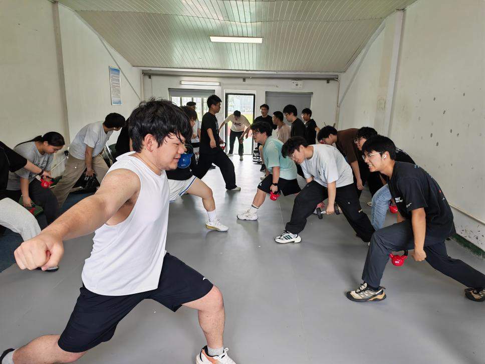 “一学期减重40斤，超额完成目标~”这门选修课，火了