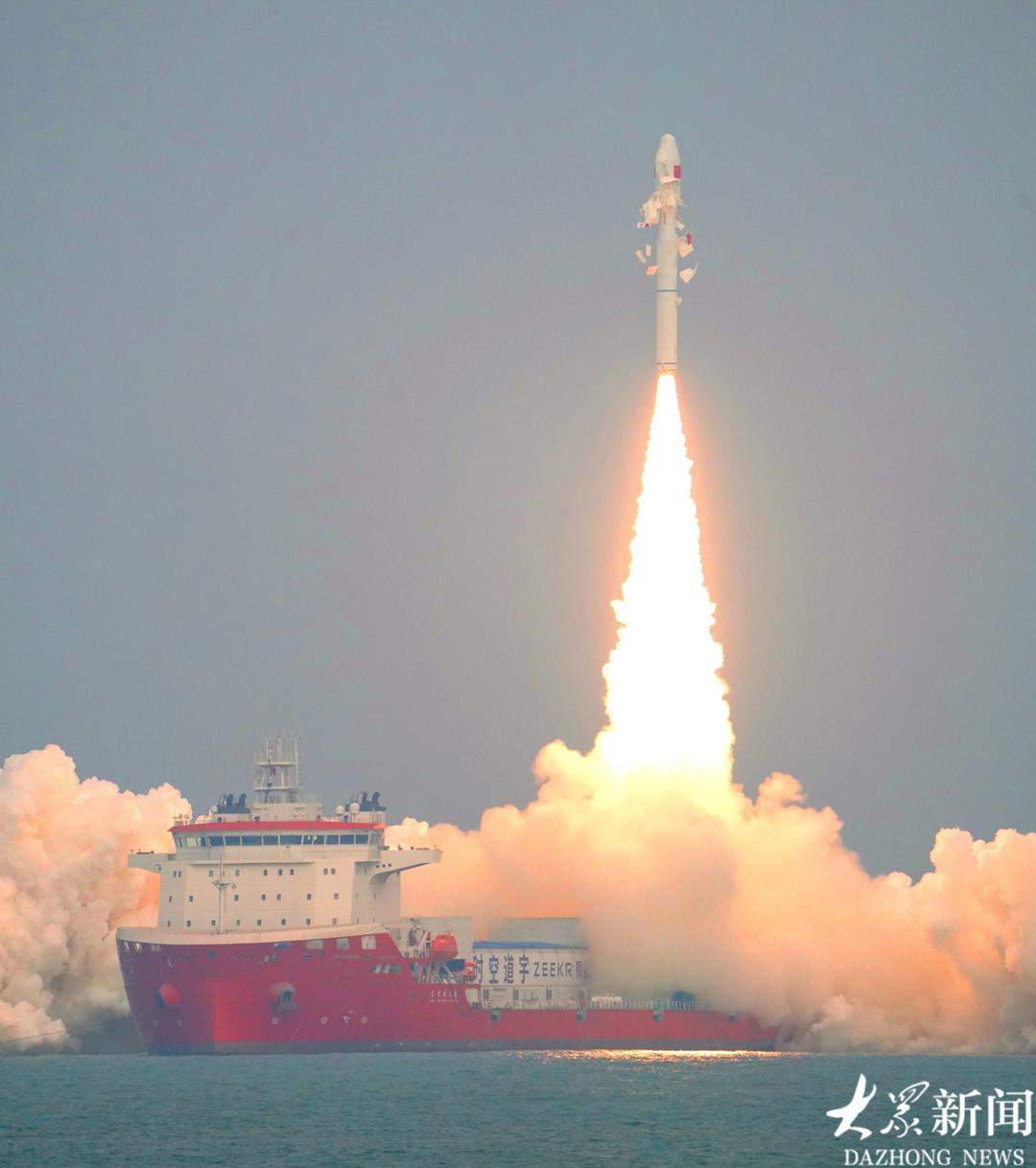 一箭十二星在山东海域发射!捷龙三号助力吉利星座一期组网成功