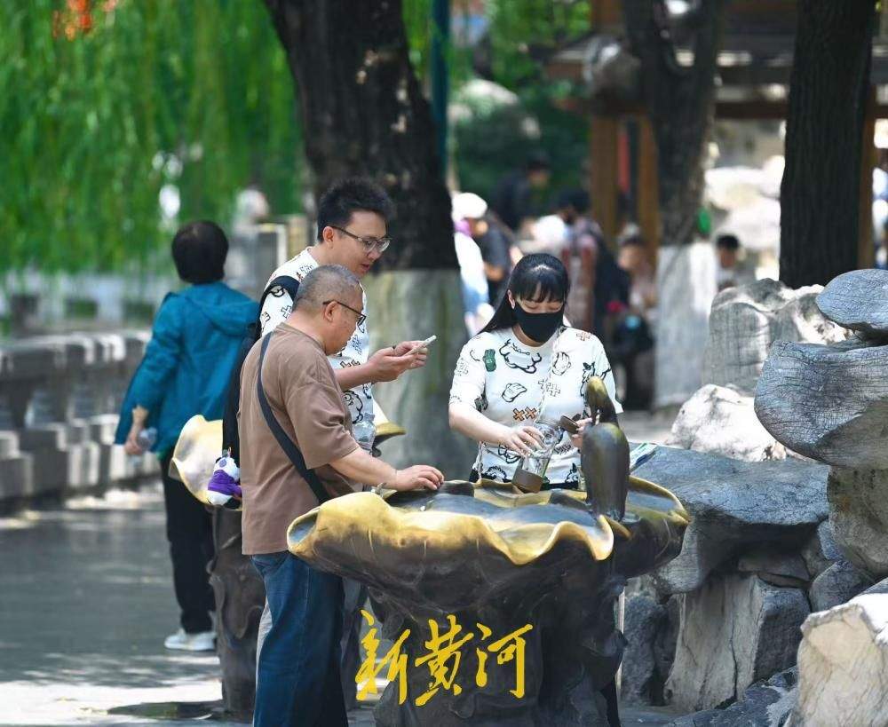 夏日寻凉好去处，济南护城河畔免费畅饮天然泉水