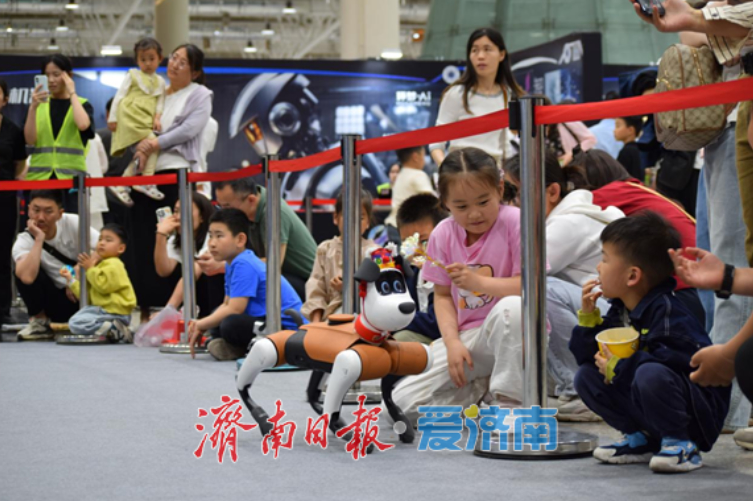 从小长假看消费市场“变形记”：流量消费走向价值深耕