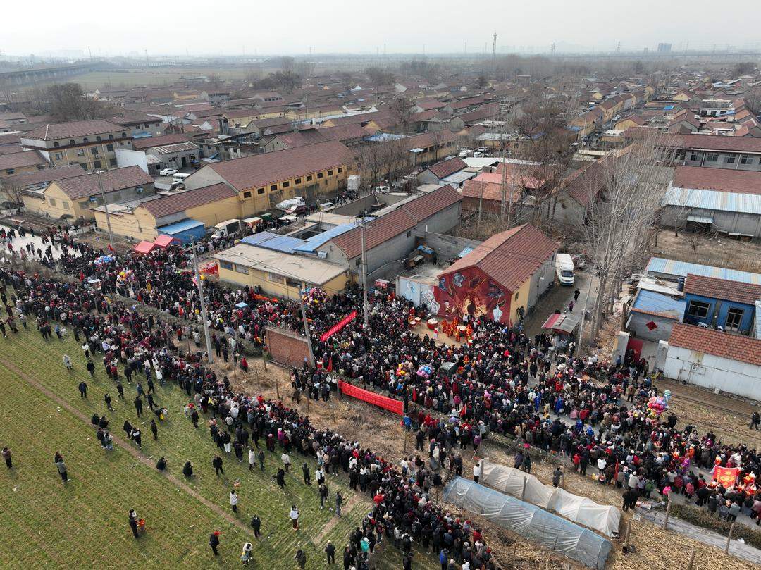一幅画带火一个村！淄博沈家村迎来最热闹的春天