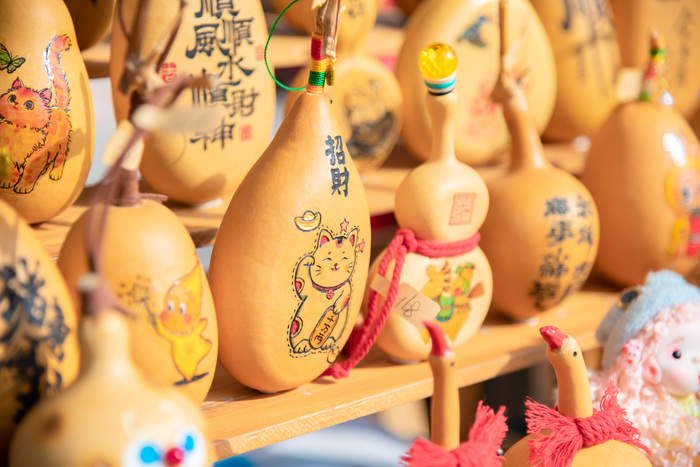 泉城年味新地标！正月初一到初六，明湖市集承包济南人的新春快乐