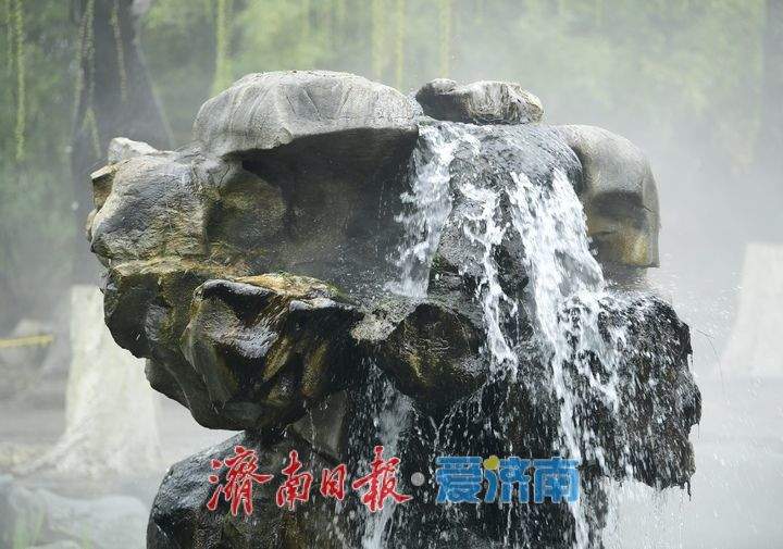 持续喷涌近200天，济南月牙泉生机勃勃迎元宵佳节