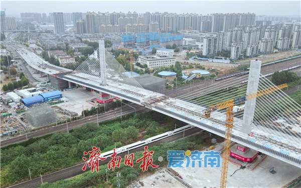 项目强省会｜历时145分钟，济南开源路涉铁段主桥顺利完成转体对接