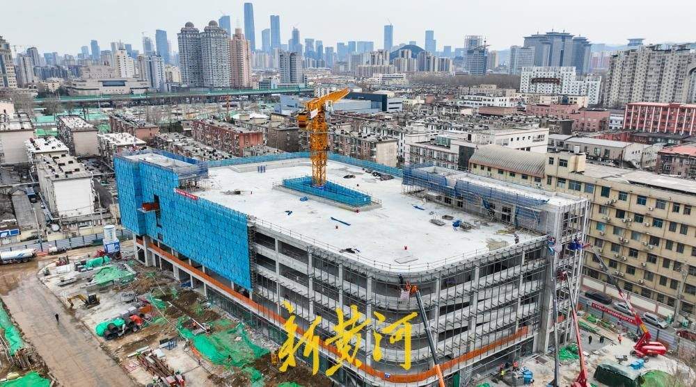 主体结构封顶！济南洪楼商圈智慧停车场“上新”在即