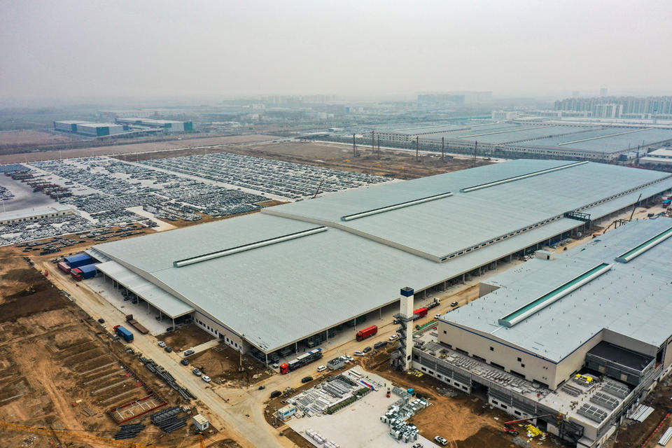 比亚迪济南基地新厂区加快建设，部分新厂房即将启用