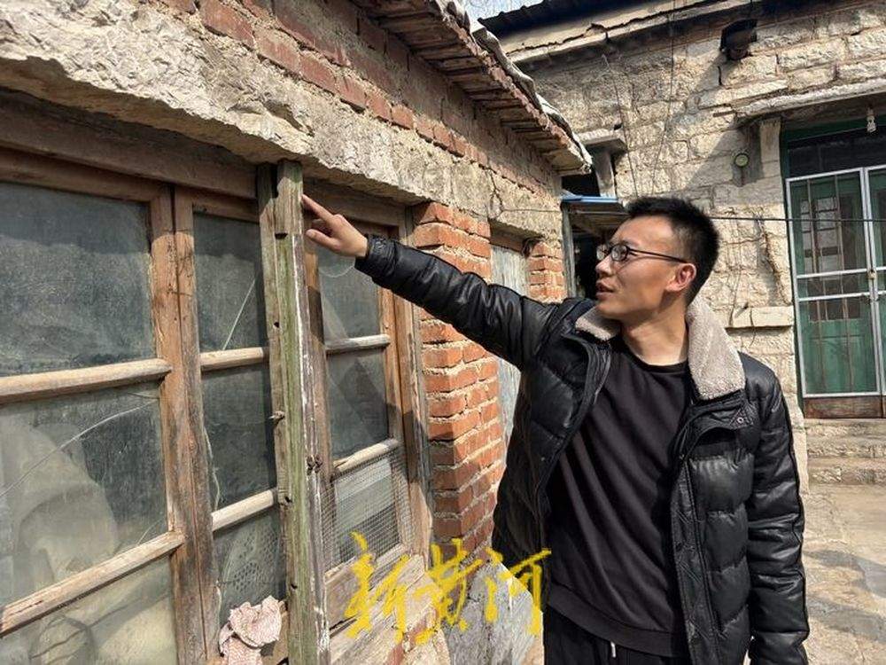 90后小伙复刻爷爷的老宅：屋子有200多个物件，最小的仅0.1厘米