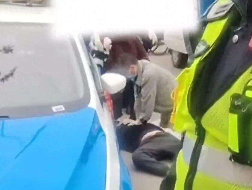 四川一出租车司机与乘客发生争执后去世，司机妻弟：其突发疾病，曾做心脏搭桥手术，没必要追究乘客责任