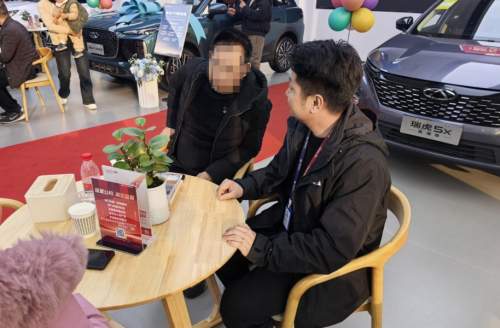 易鑫智能风控系统发力，普惠汽车金融服务注入小微商户