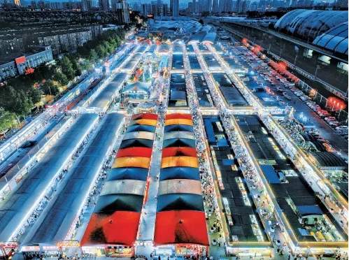 霓虹下的泉城烟火