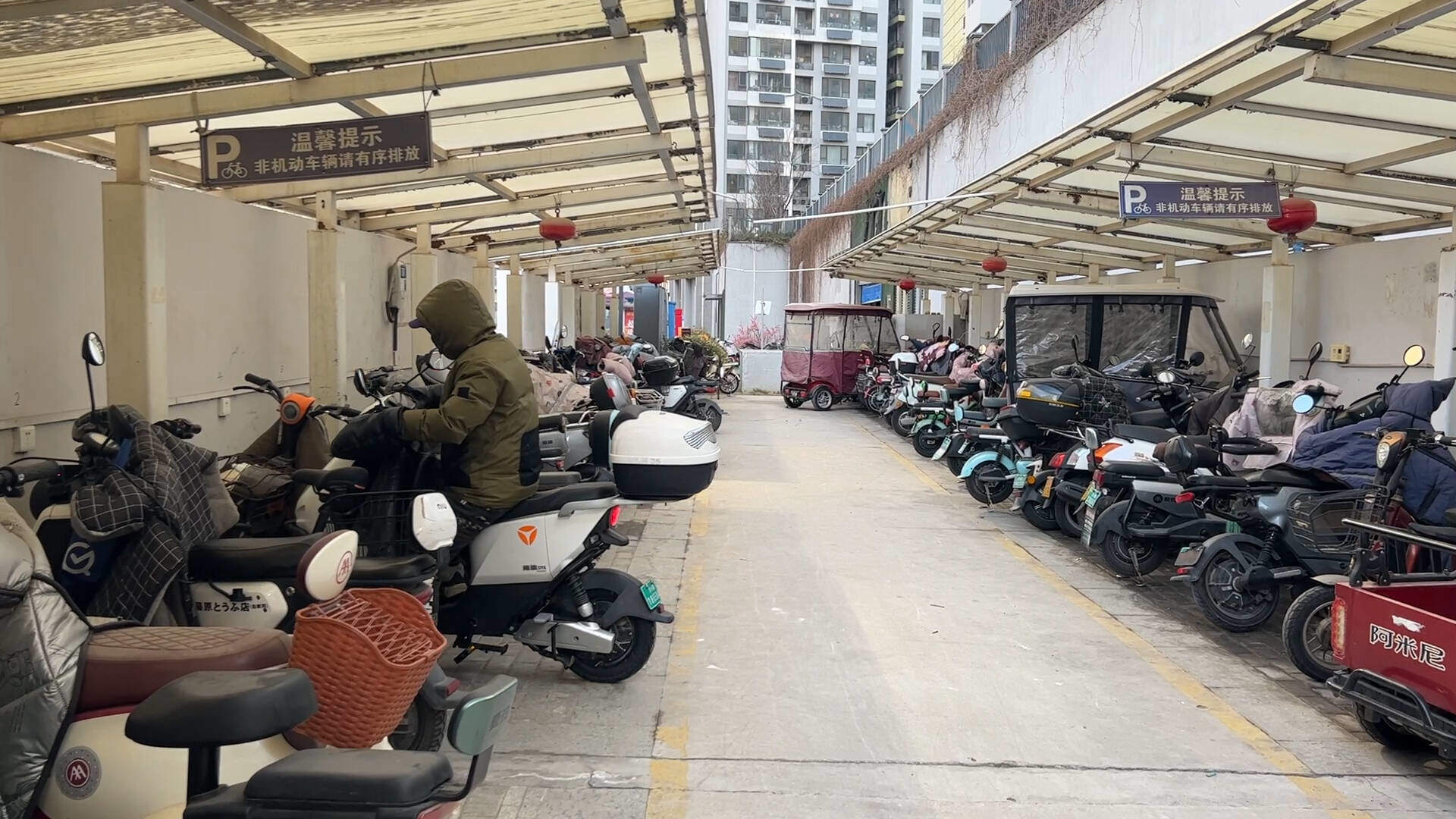 济南地毯式摸排小区电动车及充电设施底数 做到动态整改销号