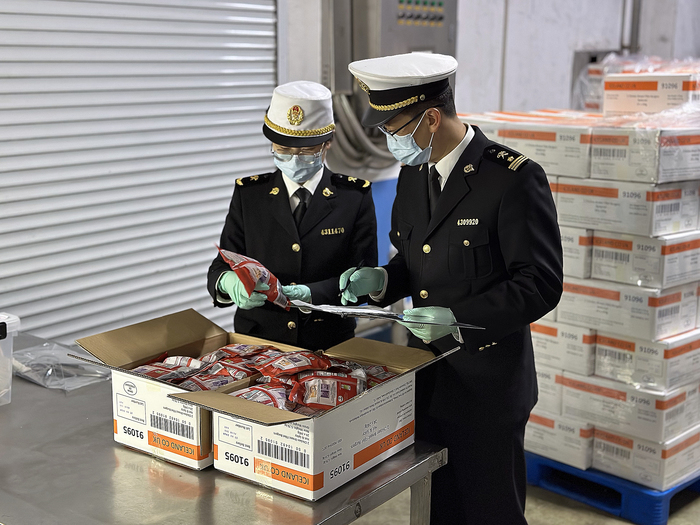 "泉城海关工作人员第一时间向我们宣传了中国厄瓜多尔协定的实施通知