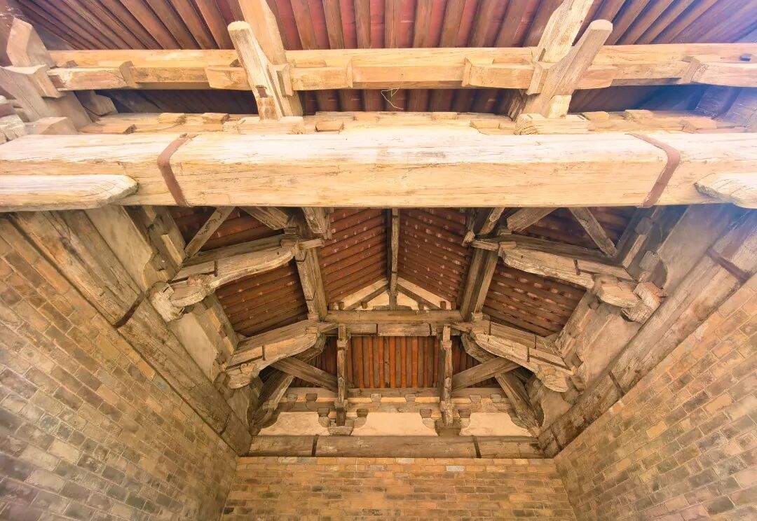 【何以中国·屋檐上的文脉】屋檐藏文脉 古台续新声