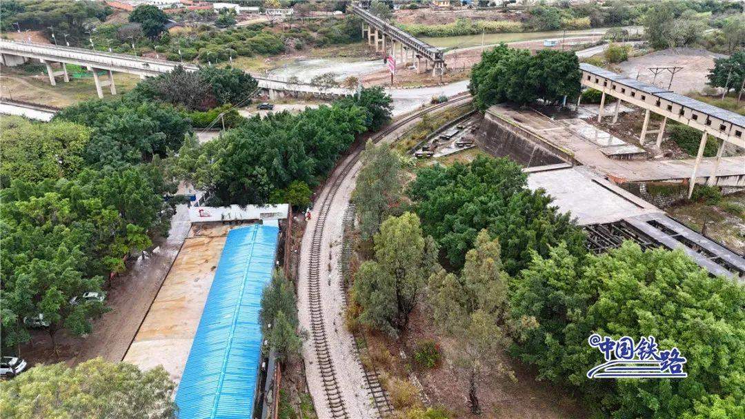 龙年大吉!“龙”字号车站送上祝福