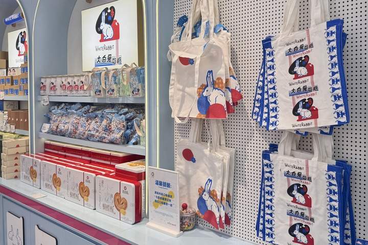 中国老字号从“本土品牌”走向“全球文化符号”