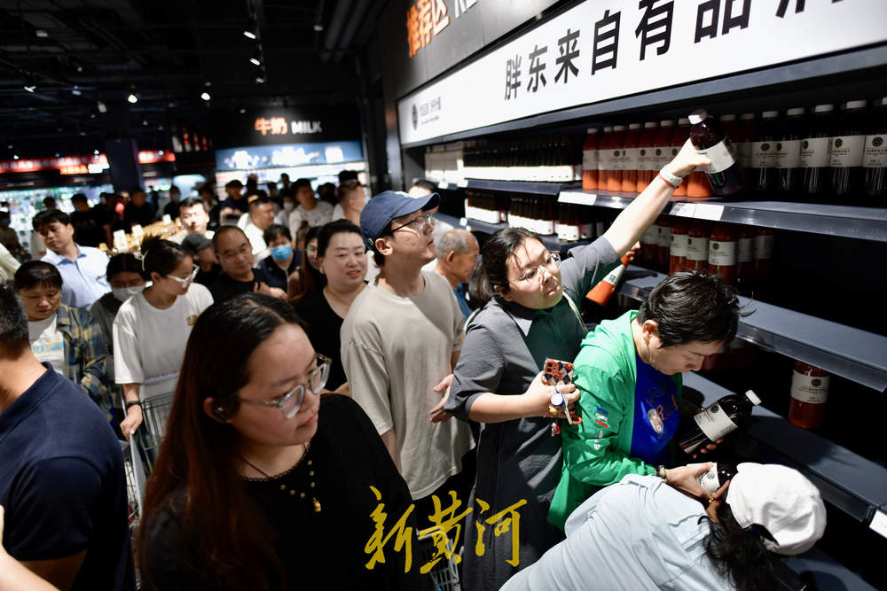 济南版“胖东来”超市来了 30秒延时摄影记录火热开场