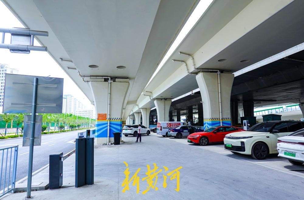 盘活桥下闲置空间,济南二环东路快速路匝道下增设停车场