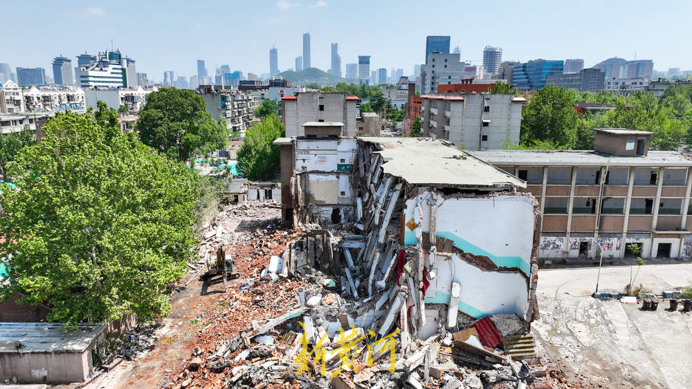 济南东郊饭店最后一座老楼谢幕 解放路北侧旧城改造进入新阶段