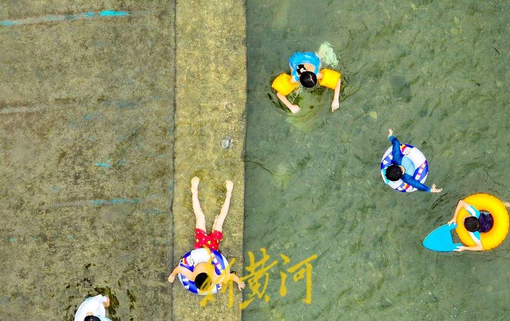 桑拿天开启，泉城市民进山亲水纳凉