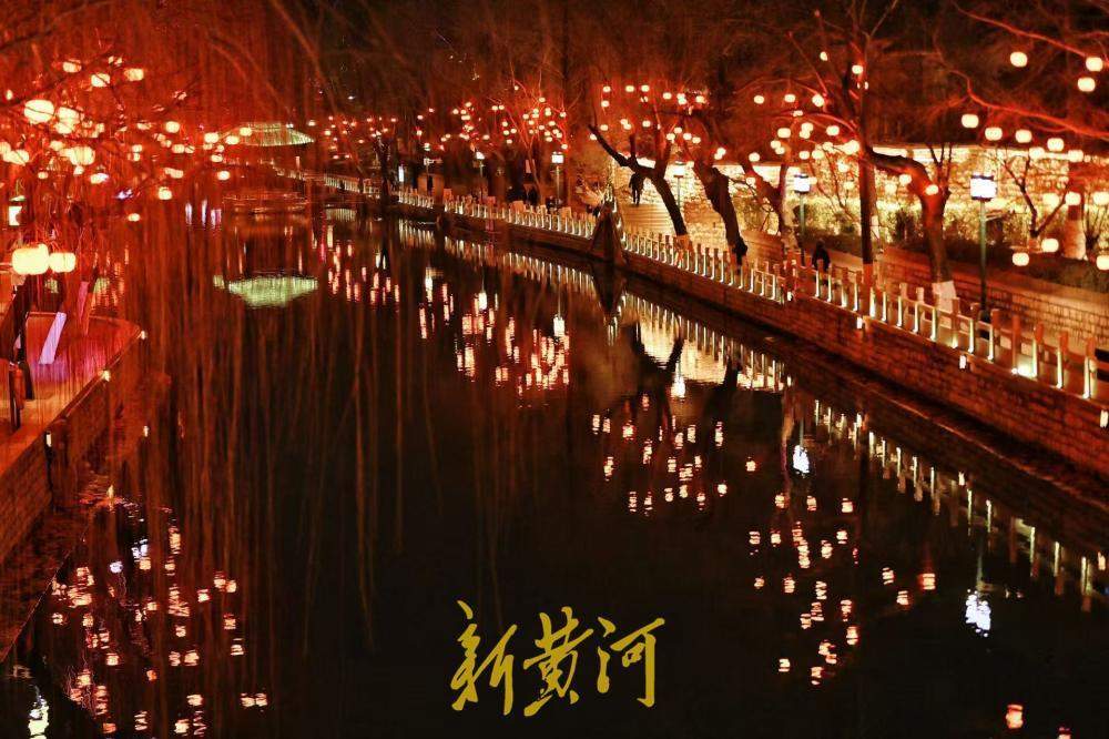 千盏“柿柿如意”灯 点亮济南护城河畔