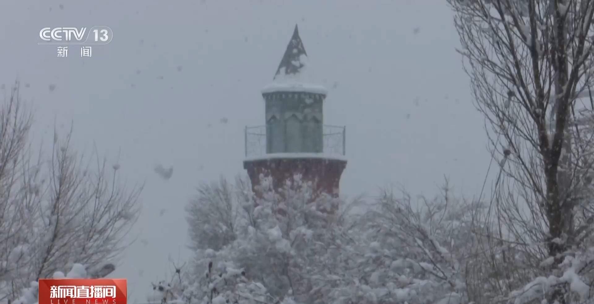 新疆北部出现大范围降雪 局部地区积雪厚度超过60厘米